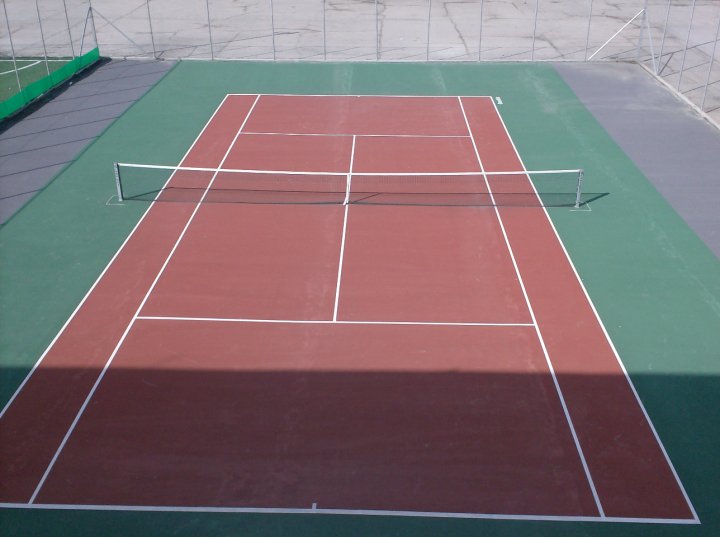 Tenis